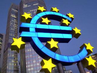  Πρέπει να κατανοήσουν οι πάντες ότι είναι αναγκαία μια εστίαση στα ιδιωτικά στοιχεία ενεργητικού που θα παράκαμπτε και το όριο στα ομόλογα ενός κράτους που μπορεί να κατέχει η ΕΚΤ (ώστε να μην γίνει ο κύριος πιστωτής σε περίπτωση αναδιάρθρωσης)